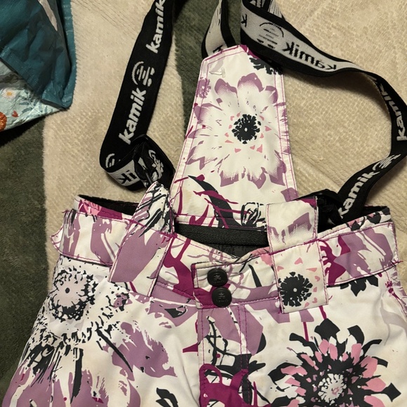 Snowpants - Picture 2 of 5